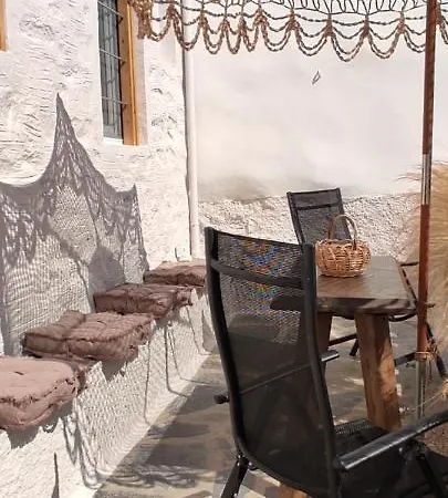 Clockwise Earthy Vibe House In Apano Chora * Άνω Σύρος