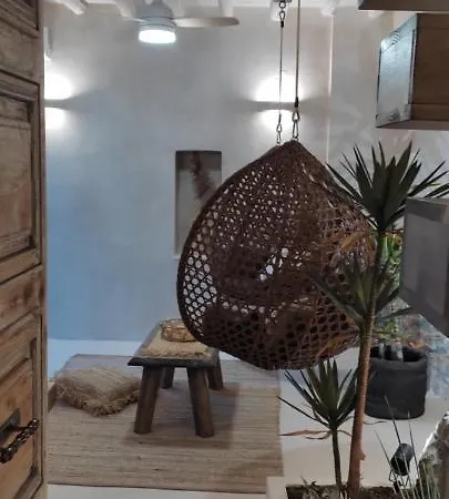 Clockwise Earthy Vibe House In Apano Chora *
