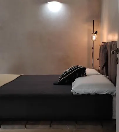 Clockwise Earthy Vibe House In Apano Chora