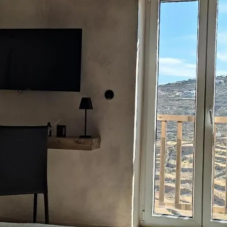 Clockwise Earthy Vibe House In Apano Chora
