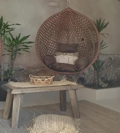 Clockwise Earthy Vibe House In Apano Chora *
