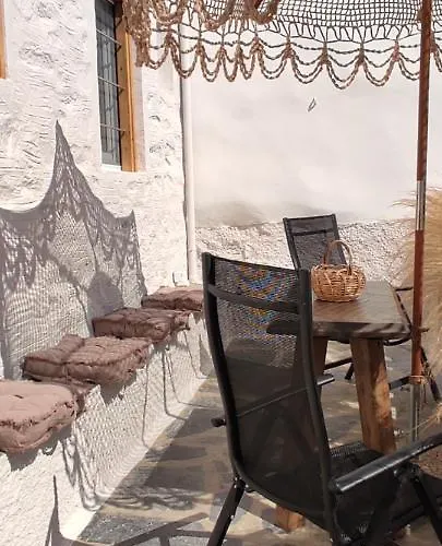 Clockwise Earthy Vibe House In Apano Chora * Ano Syros